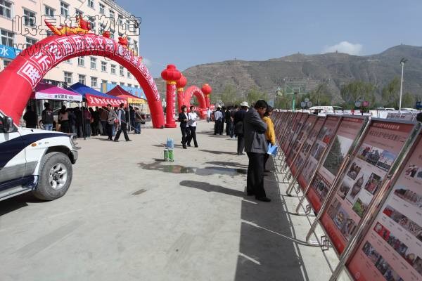 展览现场一侧(包新田 摄)