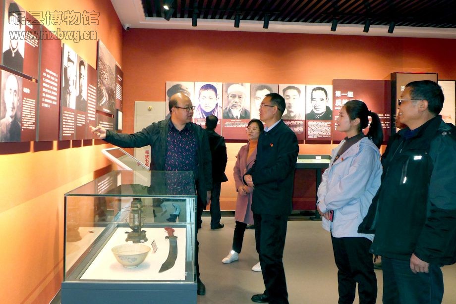 缅怀先烈、重温历史