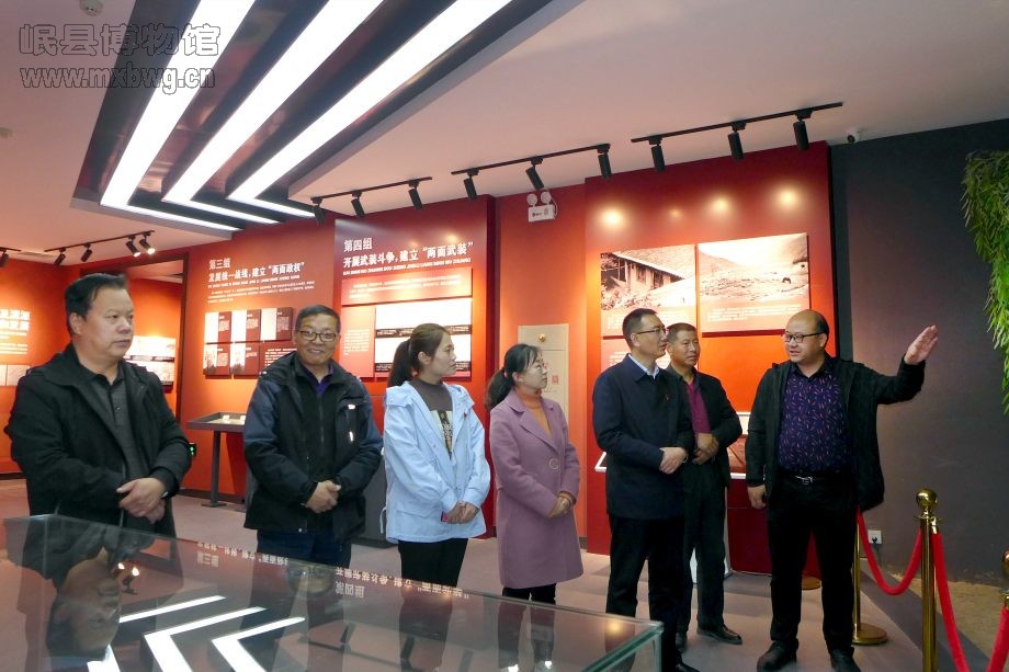 继承民族优良传统，弘扬红色革命精神