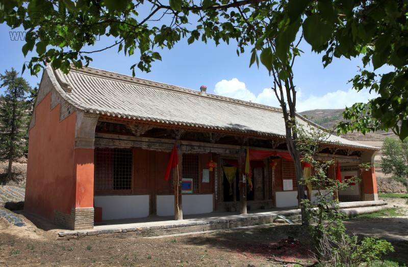 大崇教寺五楹过殿（包新田 摄）