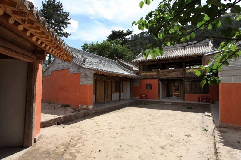 前川寺（包新田 摄）