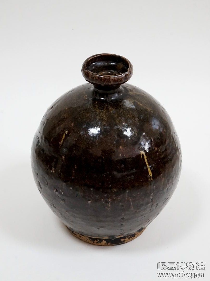 清  酱釉蒜头口酒坛-2.JPG